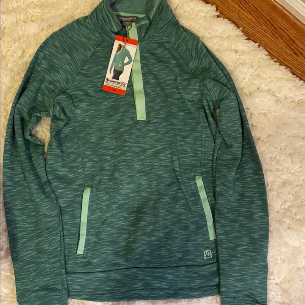 NEW Avalanche Ladies' Loma Snap Sweatshirt